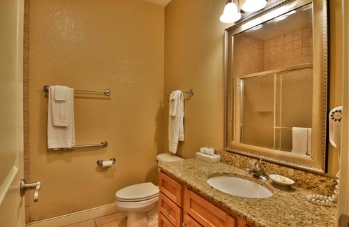 Birchwood Condominio | Unit 411b 1bd/ 1ba Efficiency Condo 1 Bedroom Condo by RedAwning