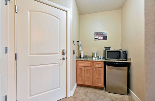 Birchwood Condominio | Unit 433b Efficiency 1bd/ 1 Ba Condo Condo