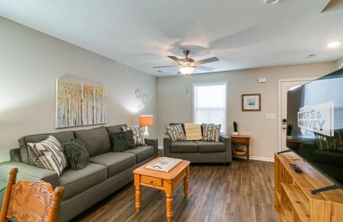 Clarksville Casa | Unit #B 1010 Franklin St