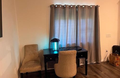 Palms Casa | Unit B with big yard
