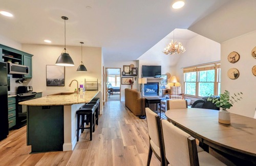 River Run Condominio | Jack Pine 8007 Dos camas grandes, a pie de pendientes, WIFI GRATUITO, vistas de River Run By SummitCove Lodging