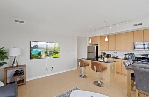 Evanston Apartamento | "Unity of Evanston" 3 BDR+2BA ModernLuxe High Rise