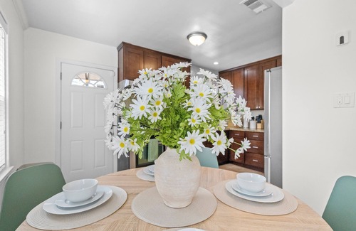 Burbank Casa | Universal Studio/ Burbank/LA Super Cute Home