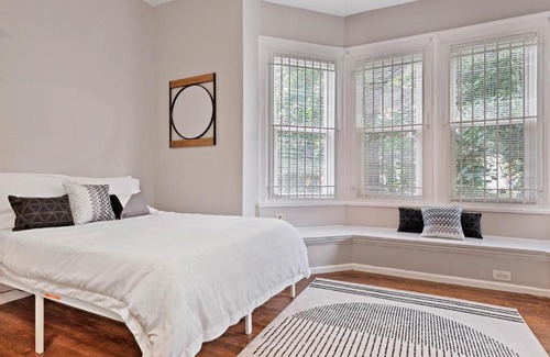 Spruce Hill Apartamento | University City, Chic Studio Apartment by A.C.T.