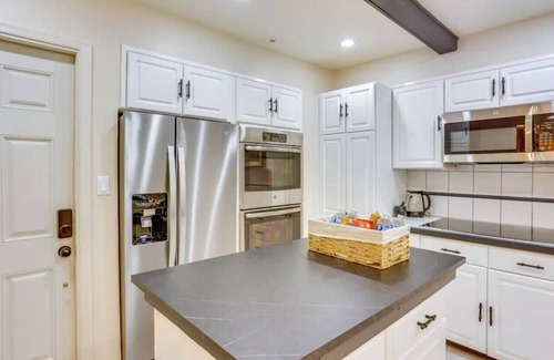 Lewisburg Casa | University Villa near Bucknell with Pool