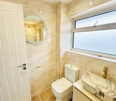 Aylesbury Casa | Unnati stay