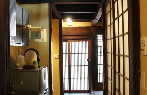 Gion Casa | Una casa tradicional Kyomachiya Unoan cerca de Gion se puede reservar para hasta 6 personas.
