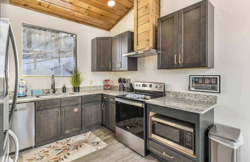 Wears Valley Cabina | Unobstructed Mountain Views | Heated Indoor Pool