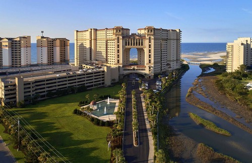 Windy Hill Apartamento | Unrivaled Luxury | Gym. Private Pool. Restaurant.