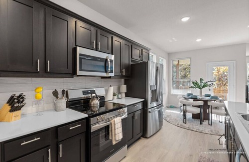 Denton Casa | UNT/TWU/DT Denton/New/King Bed