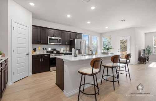 Denton Casa | UNT/TWU/DT Denton/New/King Bed