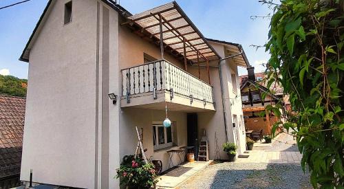Kransberg Casa | Unterkunft4You-Ferienhaus-Zum-Burgfried