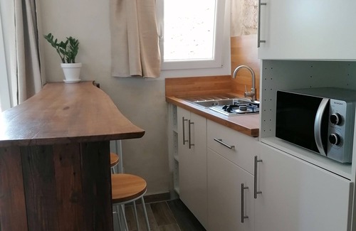 Besse-sur-Issole Otro | Unusual cottage: La Bergerie des Restanques! For nature lovers!