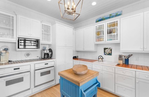 Pawleys Island Casa | Unwind and Indulge at Five Stars Beach Home