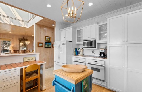 Pawleys Island Casa | Unwind and Indulge at Five Stars Beach Home