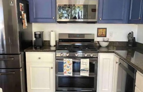Red Bluff Casa | Unwind and relax at our country cozy getaway home
