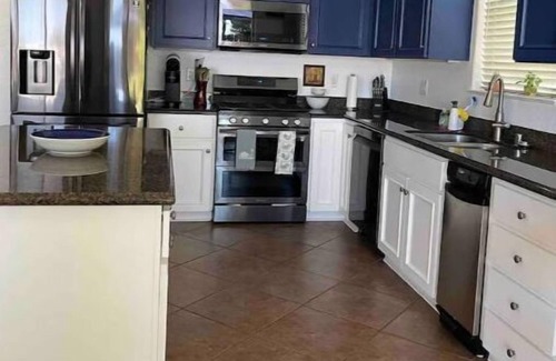 Red Bluff Casa | Unwind and relax at our country cozy getaway home