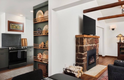 Cascade-Chipita Park Casa | Unwind and Rejuvenate: Discovering the Retreat at Rockies Ranch