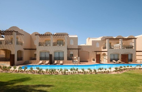 Sharm El Sheikh Complejo | Unwind at the Spa, Swim All Day, Explore SOHO Nights & Beach Calm