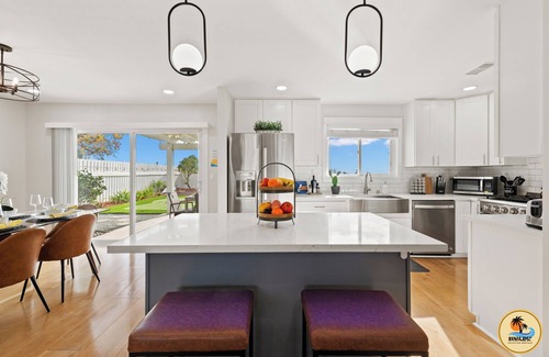 San Carlos Casa | Unwind at this Superb Home: Pool, Views, Games!