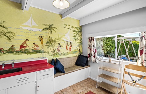 Tindalls Beach Cabaña | Unwind at Tindalls Bay - Whangaparaoa Apartment