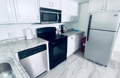 Atlanta Casa | Unwind & Explore! 2BR Retro Bungalow Downtown ATL