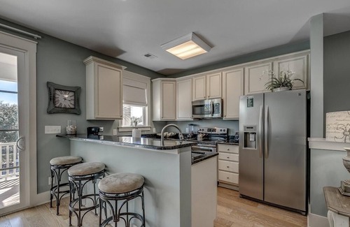 Windy Hill Villa | Unwind in Style: Luxury 2 Bdrm Townhome Sleeps 8