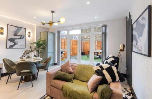 Tottenham Green Apartamento | Unwind in Style 2BR with Cozy Backyard for Groups
