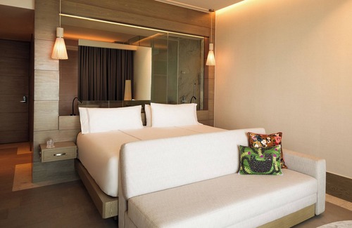 Punta Sam Hotel | Unwind in Style: Beachfront Resort w/ Tranquil Pools, Spa & Delicious Cuisine