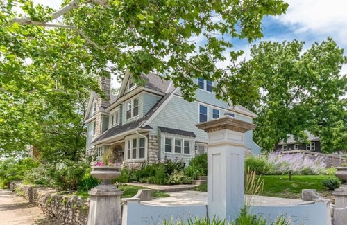 South Hyde Park Casa | Espaciosa mansión Ten6Teen de 4500 pies cuadrados cerca de la Plaza