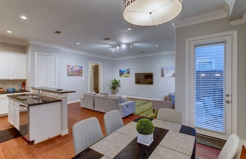Lazybrook/Timbergrove Casa | Unwind in this cozy central home