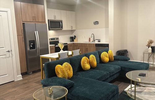 Eighth Avenue Apartamento | Unwind in this tranquil, stylish one-bedroom in the heart of Nashville.