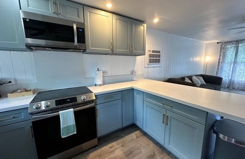Hauula Casa | Unwind on Oahu's famous north shore! Country living, country views! AC and WiFi!