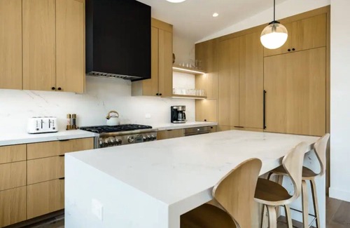 Olympic Valley Cabina | Lux Spacious Palisades Tahoe Home | Beautifully Decorated| Spacious Decks