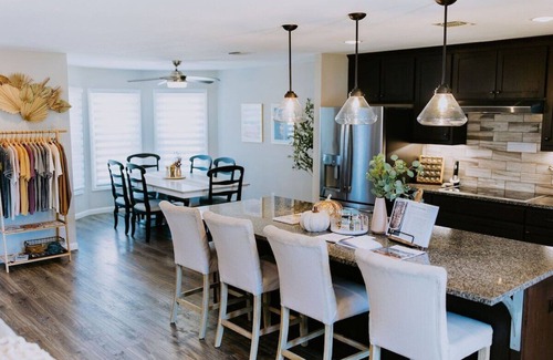 Keller Casa | Relax - Outdoor Living and Hot Tub, Shops and Restaurants Nearby