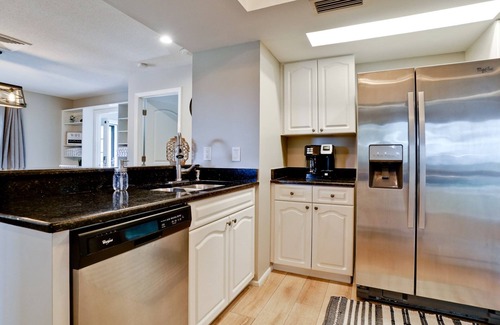 Trailer Estates Casa | 🏖 Unwind & Relax Bay View NEW GAME ROOM Heated Pool Close to Beaches