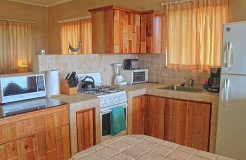 Dominical Apartamento | Up Close Ocean View W / Pool-Beach 600 pies de distancia-2nd Flr Estudio