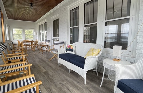 Beulah Cabaña | Up North Cottage: Swim Crystal Lake, Dine Downtown Beulah, Ski Crystal Mountain