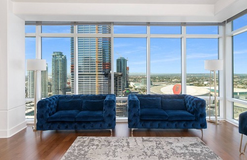 Commerce Apartamento | Up scale Home downtown LA with Staplescenter views