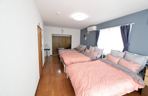 Nishi Apartamento | Up to 8 guests, comfy room in Miyanosawa