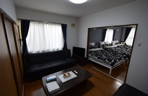 Nishi Apartamento | Up to 8 guests, comfy room in Miyanosawa