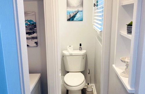 Houghton Lake Cabaña | Updated 1-bedroom cottage with WiFi in Houghton Lake by the Lake and Golf Course
