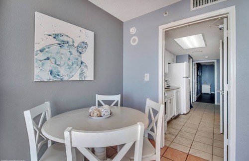 Atlantic Beach Condominio | Updated 1 BR Oceanfront Condo in Baywatch!