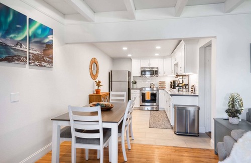 Santa Maria Casa | Updated 3 Bd Home | Pet Friendly | Backyard Oasis