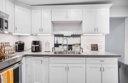 Santa Maria Casa | Updated 3 Bd Home | Pet Friendly | Backyard Oasis
