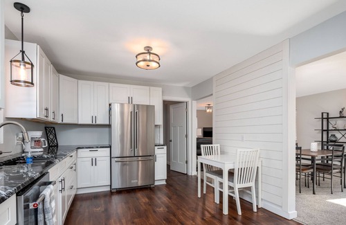 Owatonna Casa | Updated 3 Bedroom House with Patio and Dog Run