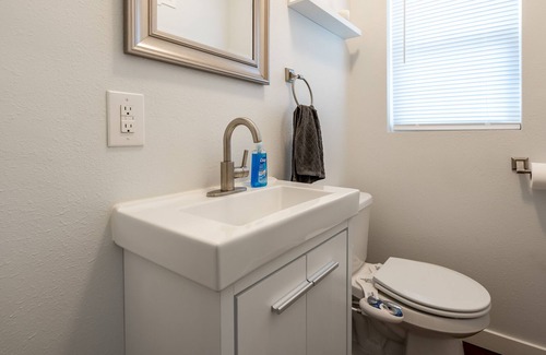Owatonna Casa | Updated 3 Bedroom House with Patio and Dog Run
