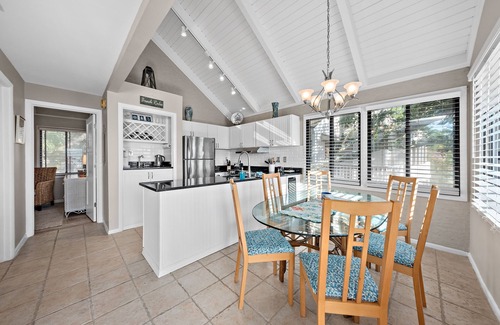 Seabrook Island Cabaña | Updated 3BR/2BA Cottage! Close to beach! Golf Course Views! Amenity Cards Available!