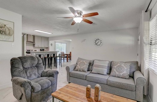Lakeview  Jefferson County Casa | Updated 4 bedroom home in Oragnefield