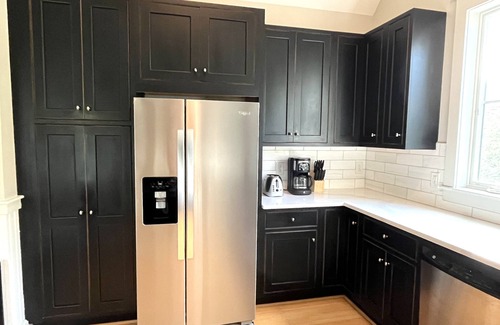 Cape Fear Station Casa | Updated 4 BR home in Cape Fear Station by East Beach with access to Shoals Club